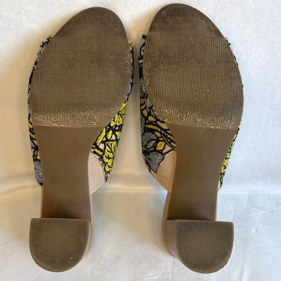 Crown Vintage Clara Floral Lace Peeptoe Embroidered Block Heel Mules Sandal Sz 8 - Picture 16 of 16